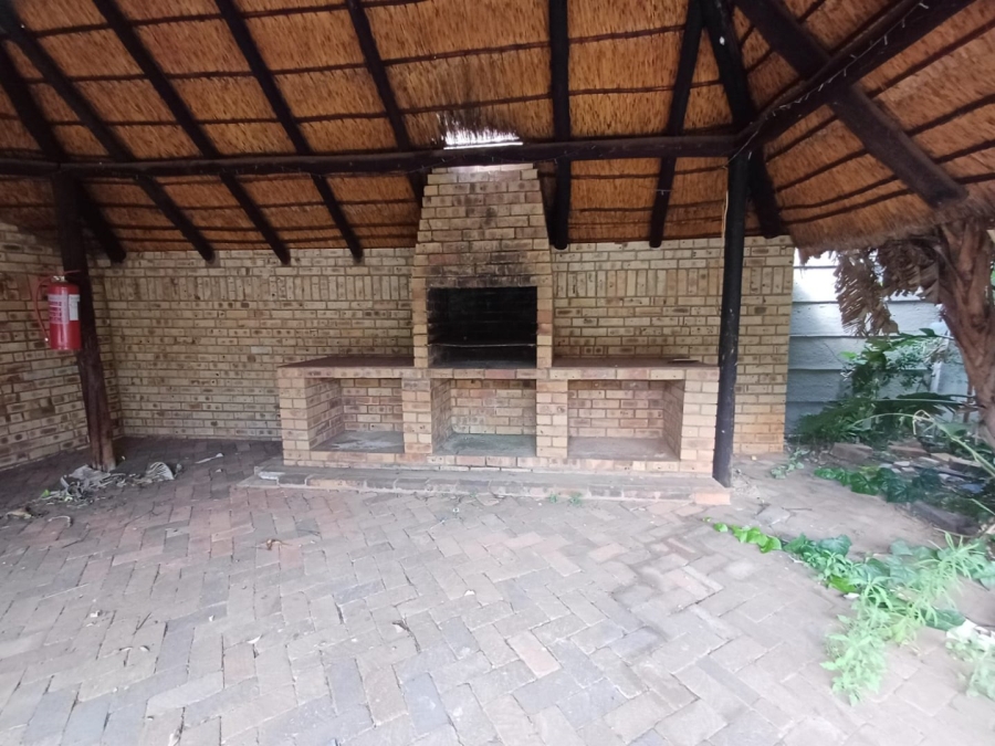 4 Bedroom Property for Sale in Flamwood North West